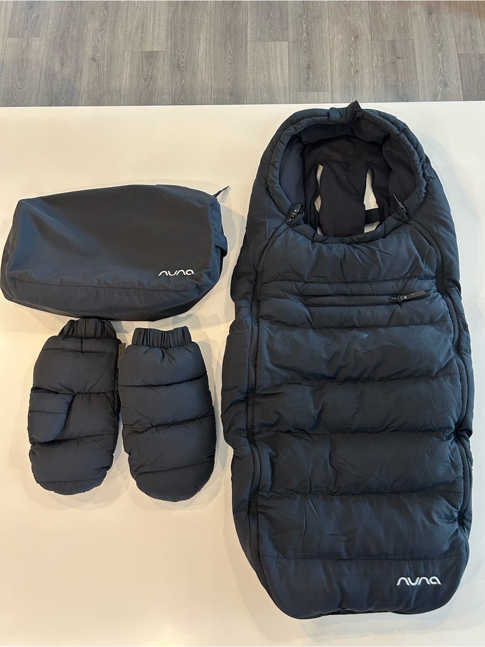 Nuna Black Infant Footmuff and Mitt Set